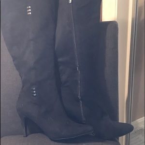 Dress boots